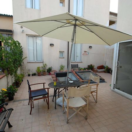 Hotel Luana Viareggio Luaran gambar