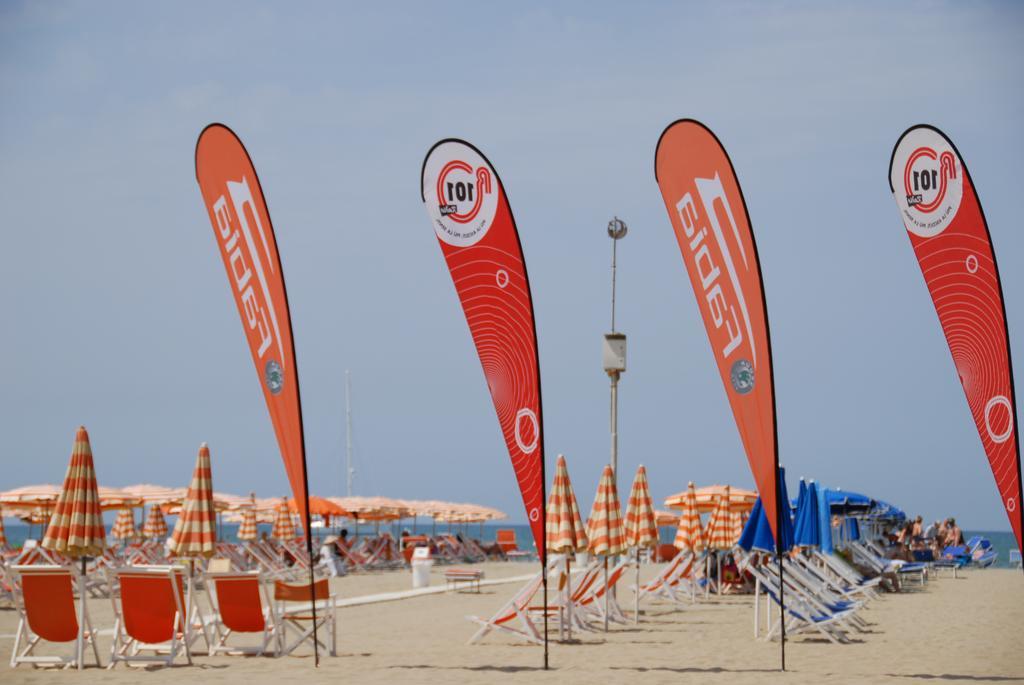 Hotel Luana Viareggio Luaran gambar