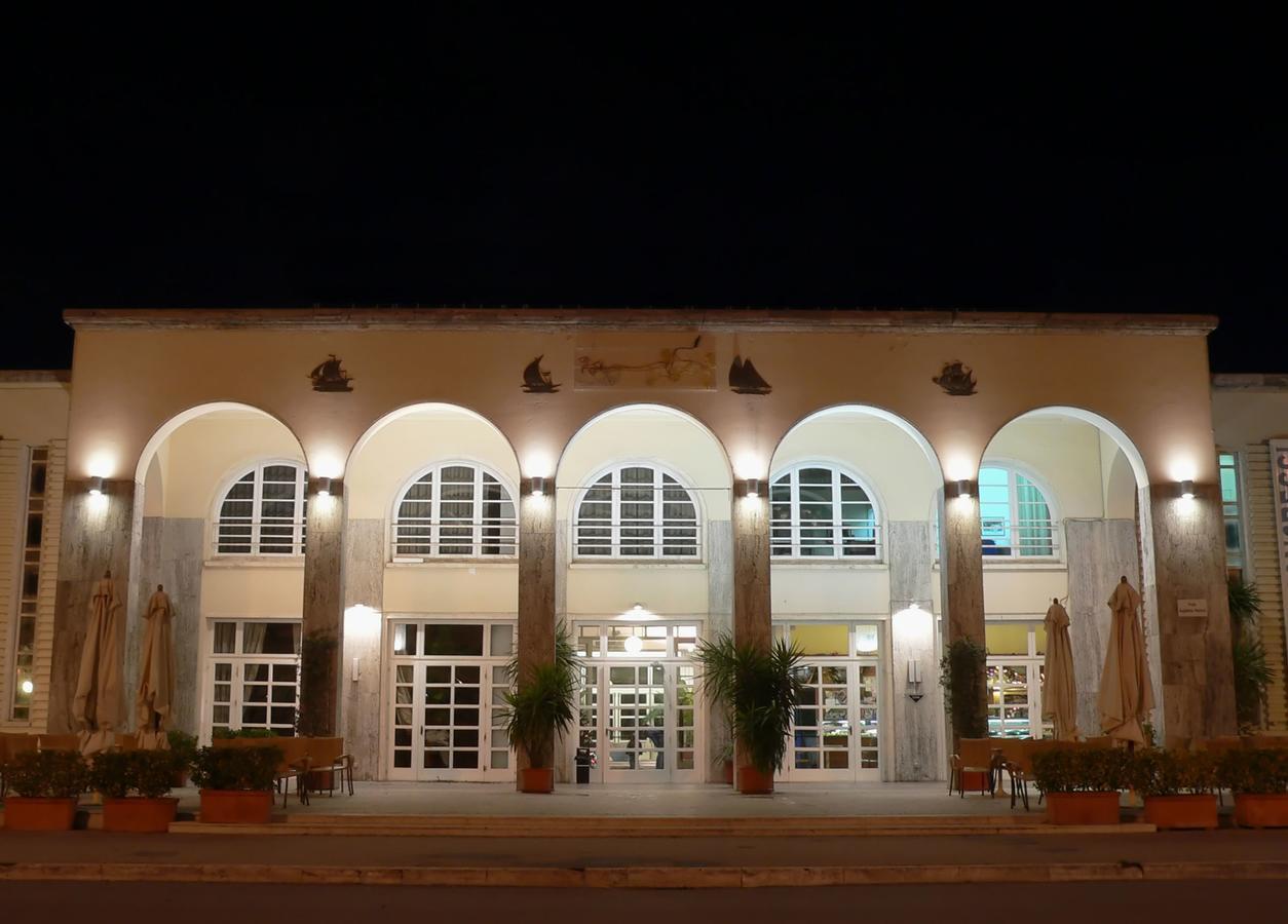 Hotel Luana Viareggio Luaran gambar